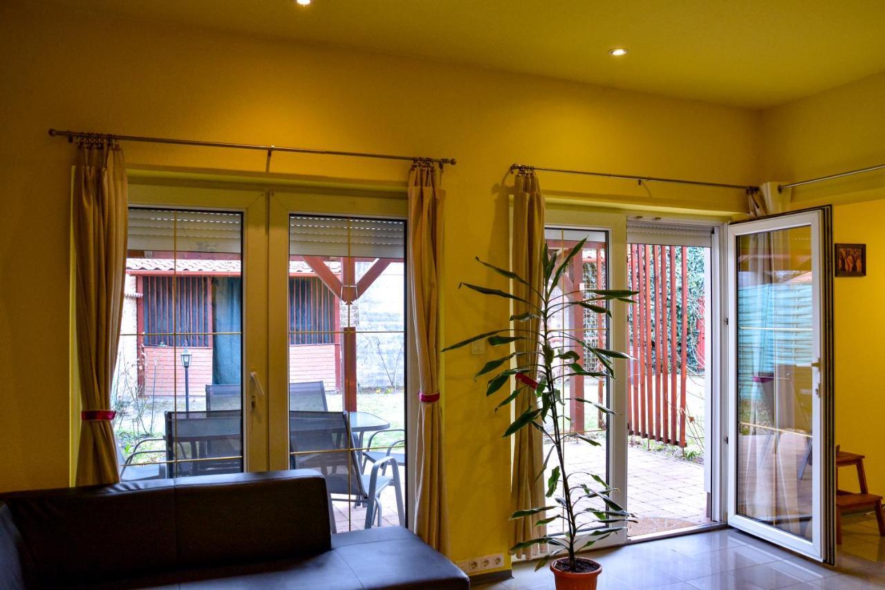 Afrodite Apartmanház Eger Esterno foto