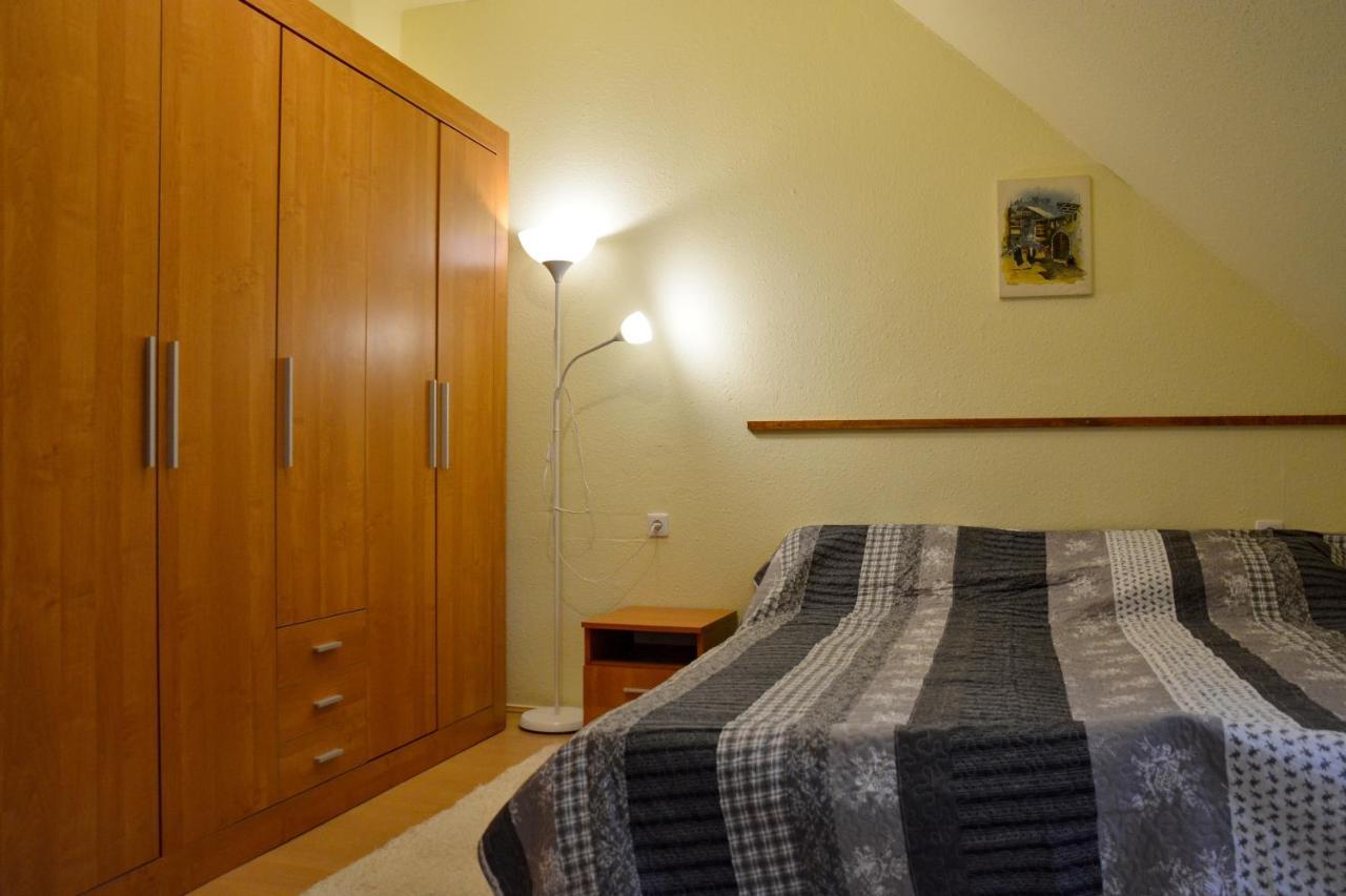 Afrodite Apartmanház Eger Esterno foto