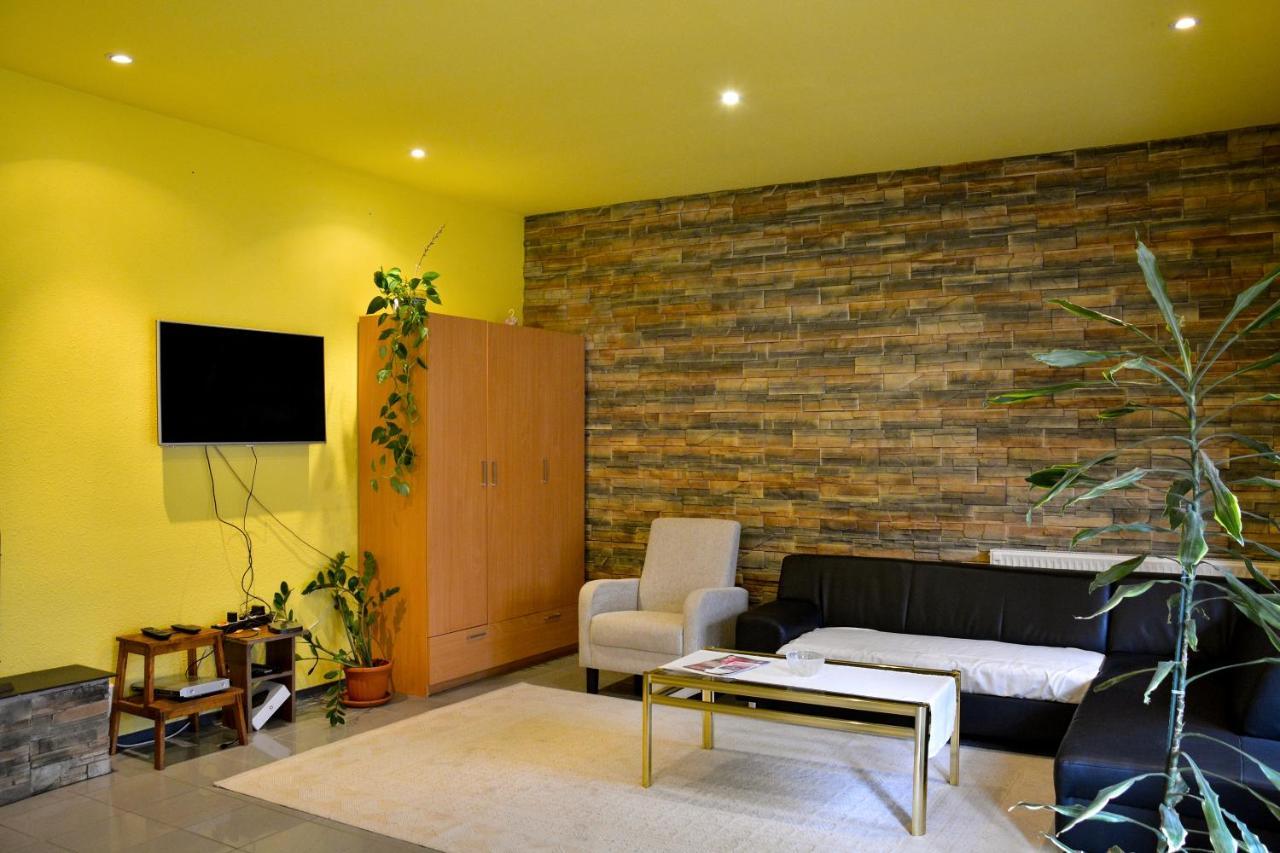 Afrodite Apartmanház Eger Esterno foto