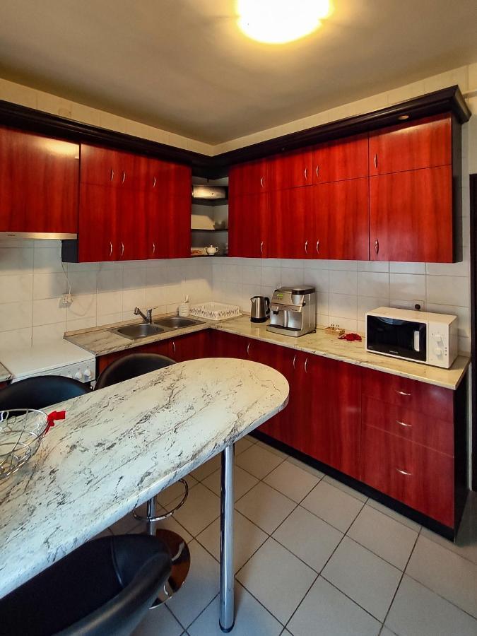 Afrodite Apartmanház Eger Esterno foto